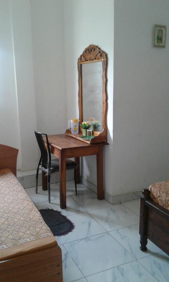 Down Town Hotel Ponnarankulama Kültér fotó